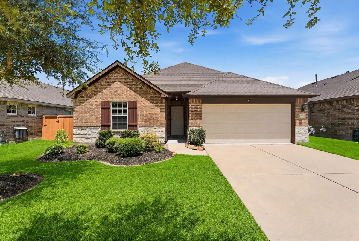 9211 Waldrick Trace Drive, Rosharon, TX 77583 - #1