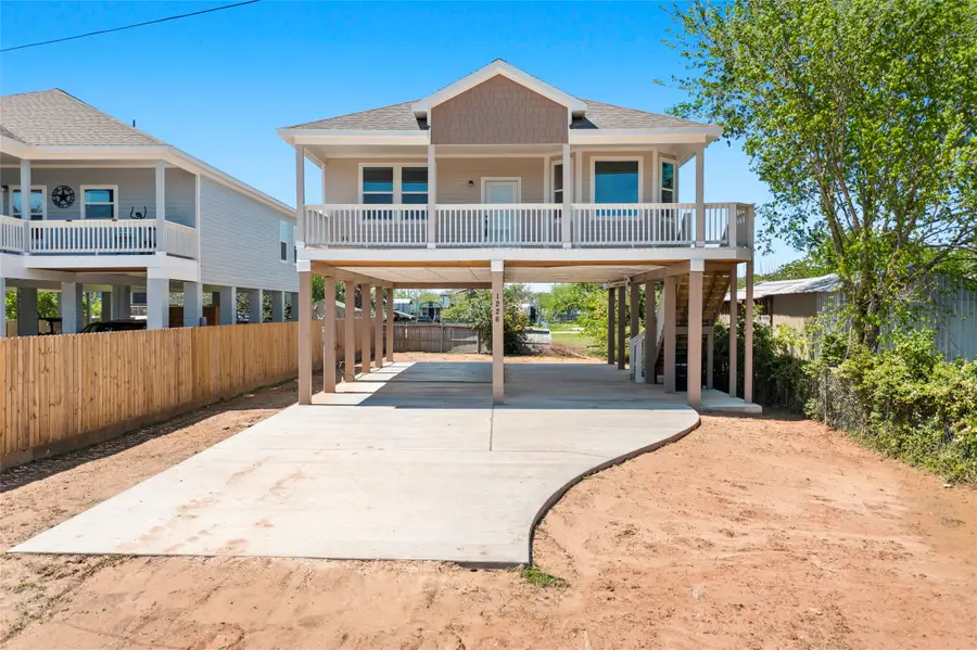 1226 9th St, San Leon, TX 77539 - Image #2