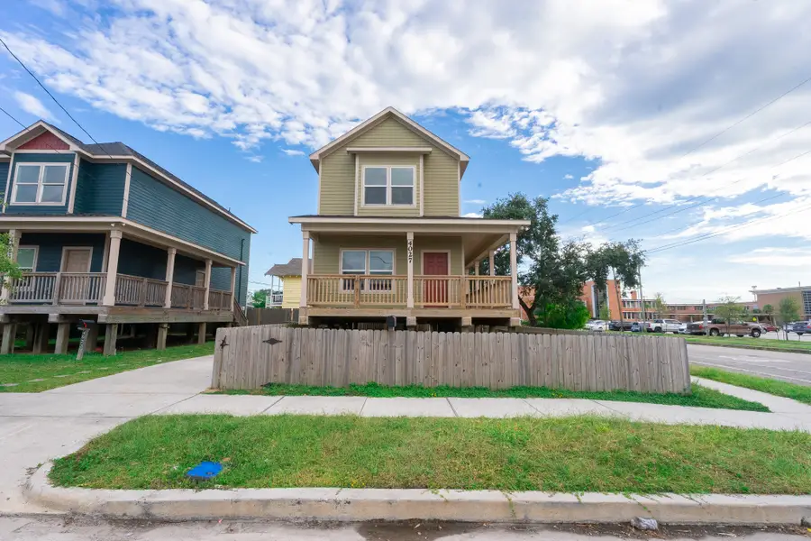 4027 Avenue N 1/2, Galveston, TX 77550 - Image #2