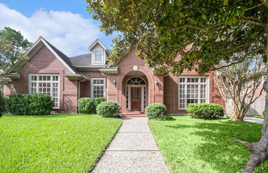 2203 Woodside Drive, Houston, TX 77062 - Image #2