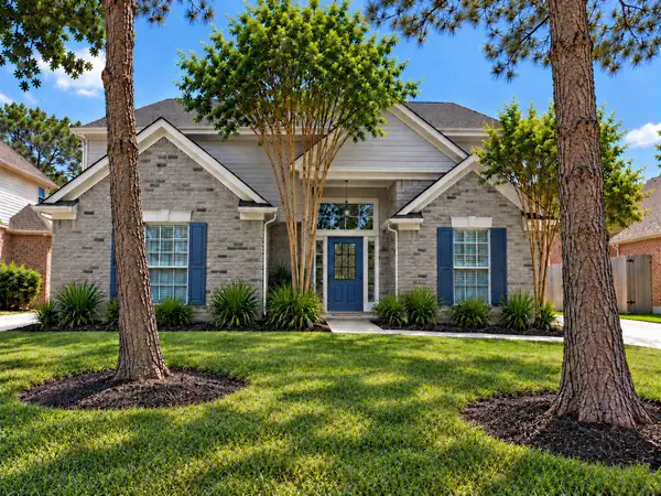 2102 Autumn Cove Drive, League City, TX 77573