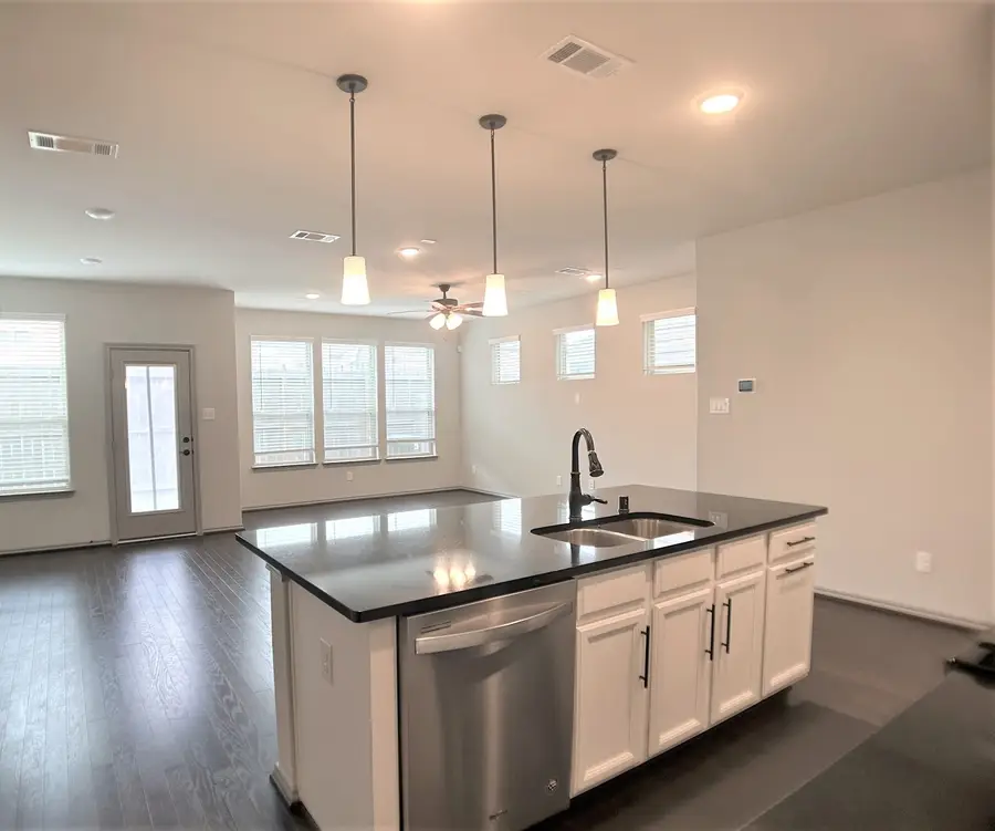 8656 Hollyoaks Creek Lane, Houston, TX 77063 - #3