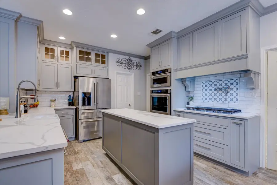 2402 Sarasota Drive, Friendswood, TX 77546 - #2