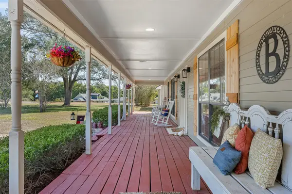 3722 W Hilltop Drive, Chappell Hill, TX 77426