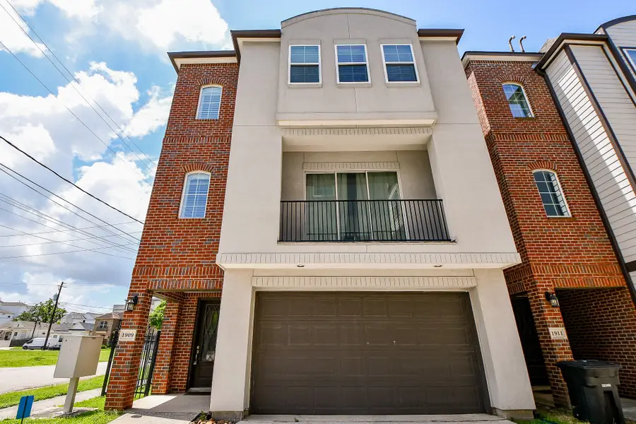 1909 Hickory Street, Houston, TX 77007 - Image #2