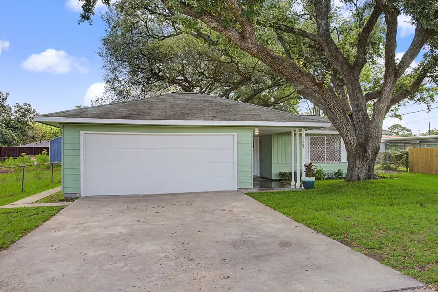 2337 Pearland Avenue, Pearland, TX 77581 - #2