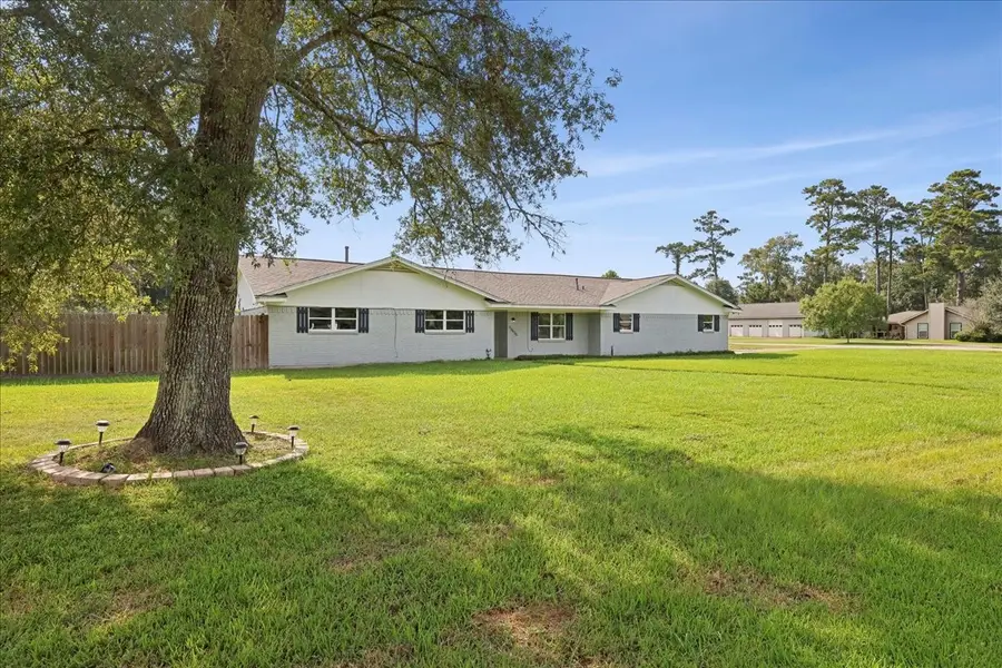 13525 Leaning Oaks Drive, Bevil Oaks, TX 77713 - Image #2