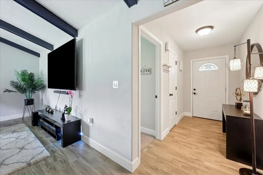 13525 Leaning Oaks Drive, Bevil Oaks, TX 77713 - Image #3