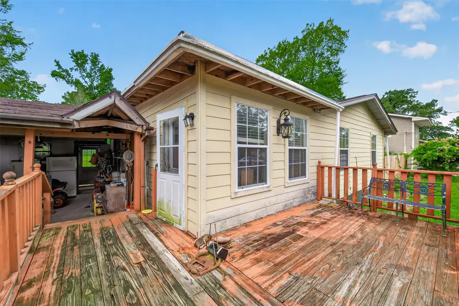 141 Town And Country Drive, Huntsville, TX 77320 - #2