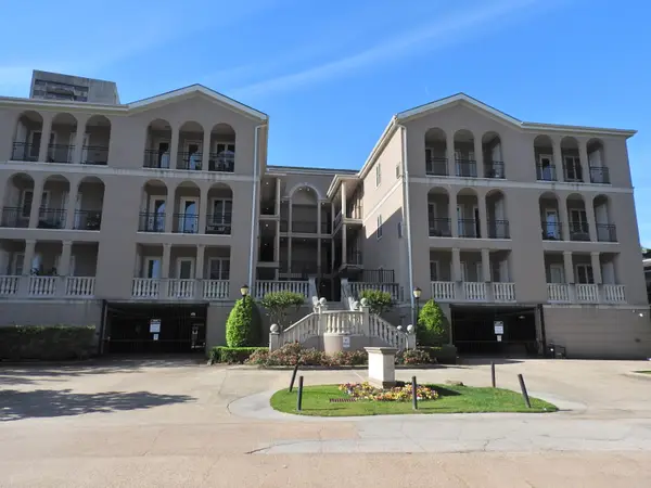 58 Briar Hollow Lane #204, Houston, TX 77027