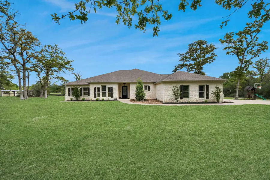 460 High Meadows Road, Bellville, TX 77418 - #2
