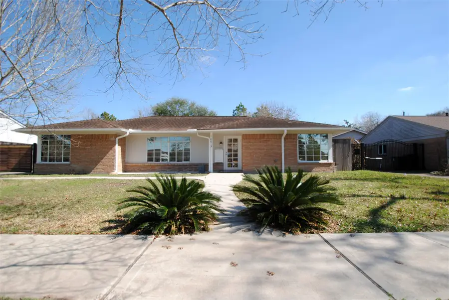 10615 Atwell Drive, Houston, TX 77096 - #2