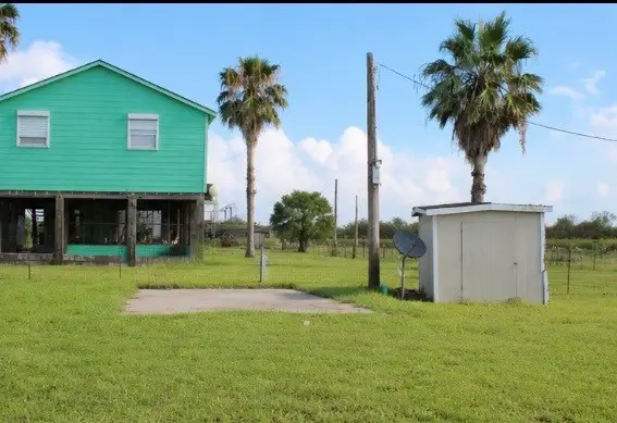 459 Hall Avenue, Bay City, TX 77414 - #2
