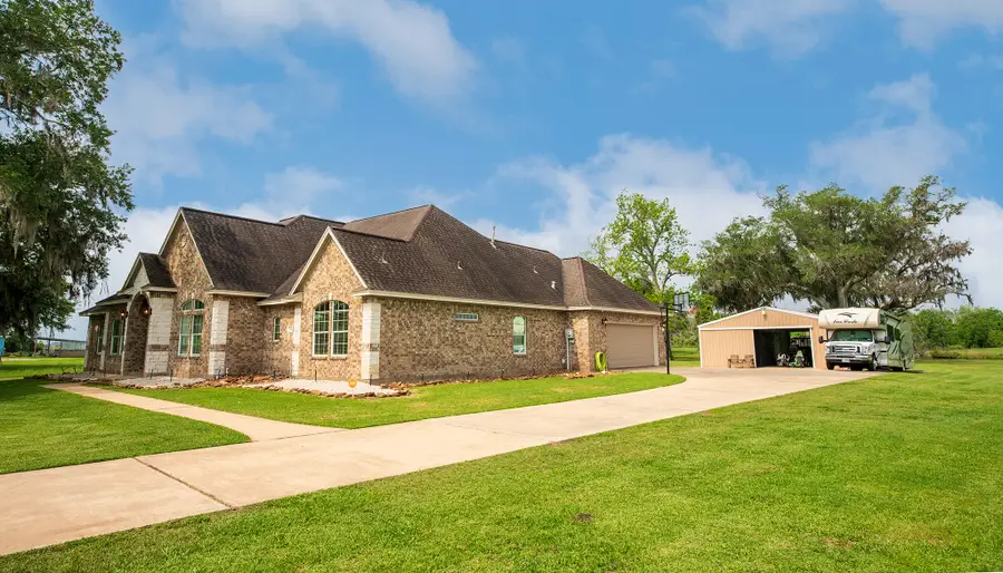 544 Wagon Wheel Trail, Angleton, TX 77515 - #2