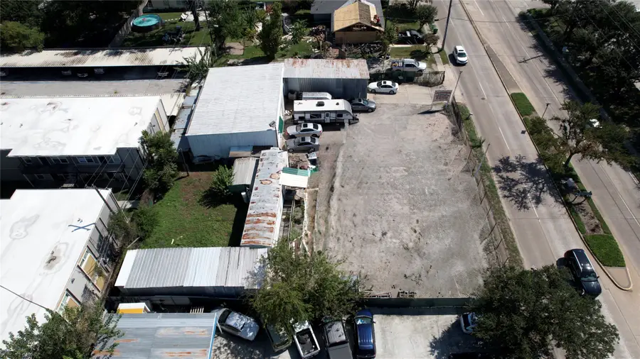 2034 Bingle Road, Houston, TX 77055 - Image #2