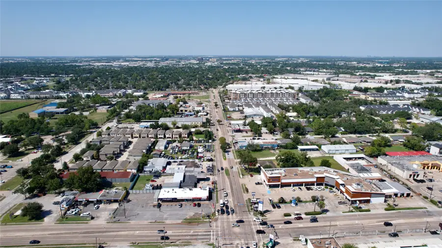 2034 Bingle Road, Houston, TX 77055 - Image #3