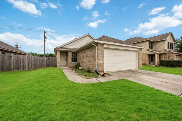 8426 Bay Run Avenue, Baytown, TX 77521