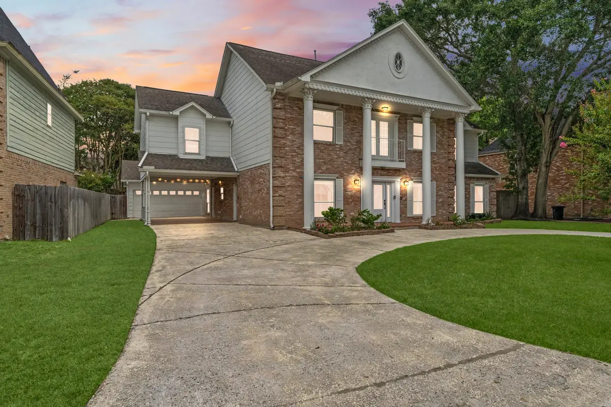 1106 Crossroads Drive, Houston, TX 77079 - Image #1