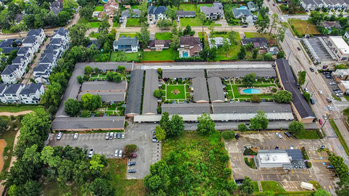 1529 Wirt Road #6, Houston, TX 77055 - Image #1