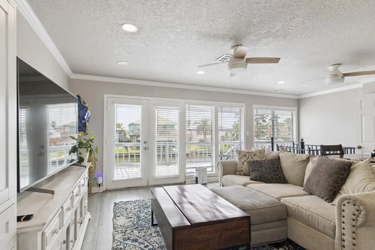 34 Dolphin Street, Hitchcock, TX 77563 - #1