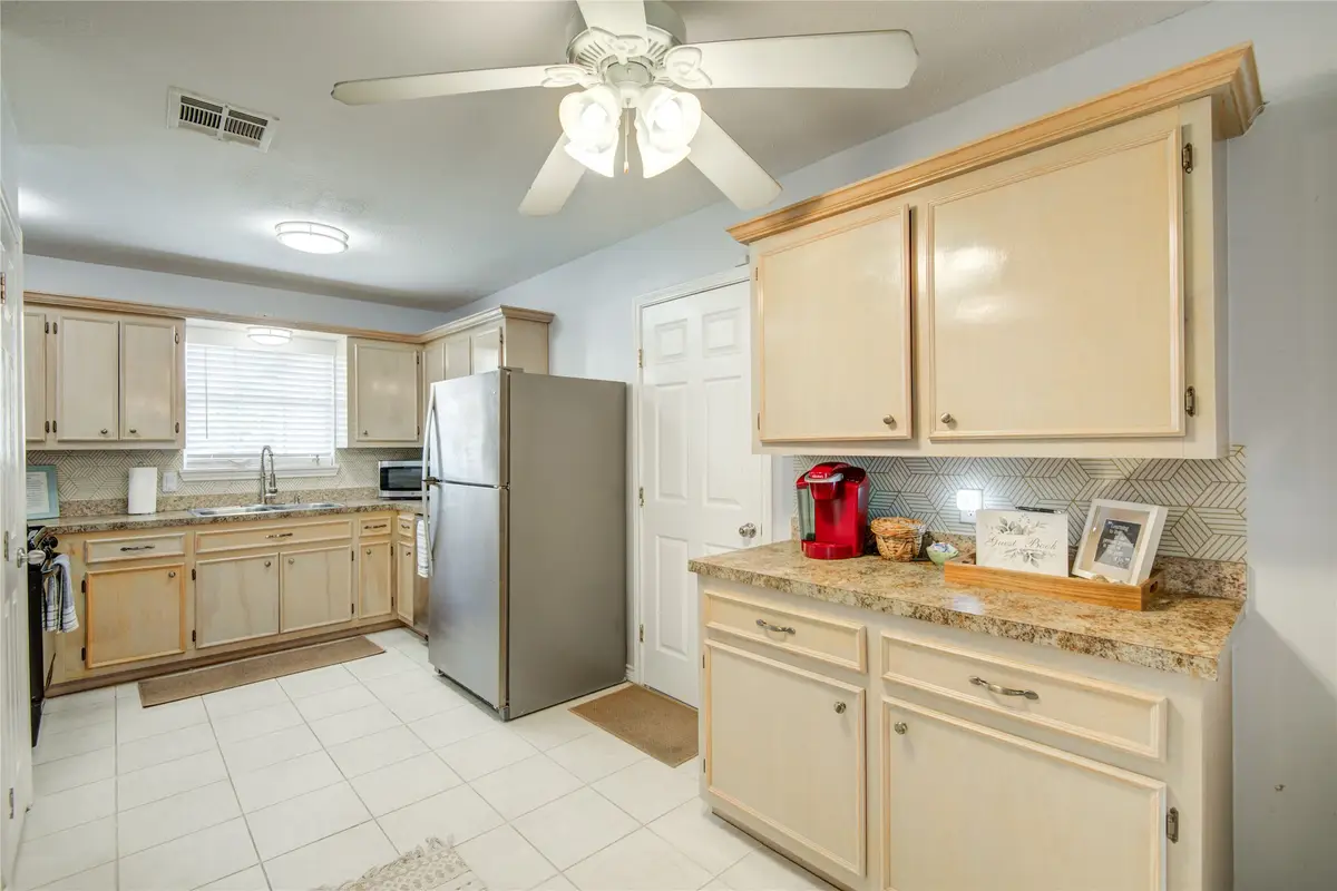 3528 Avenue L, Galveston, TX 77550 - #1