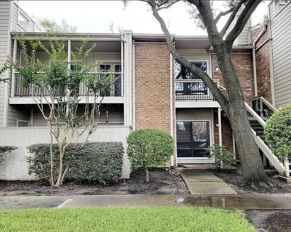 2001 Bering Drive #6B, Houston, TX 77057