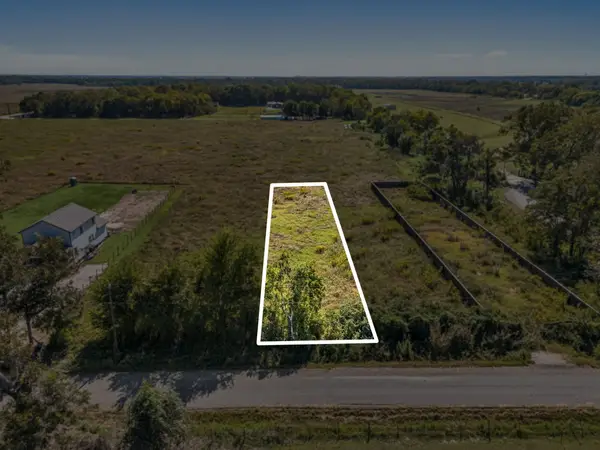 000 County Road, Hungerford, TX 77448
