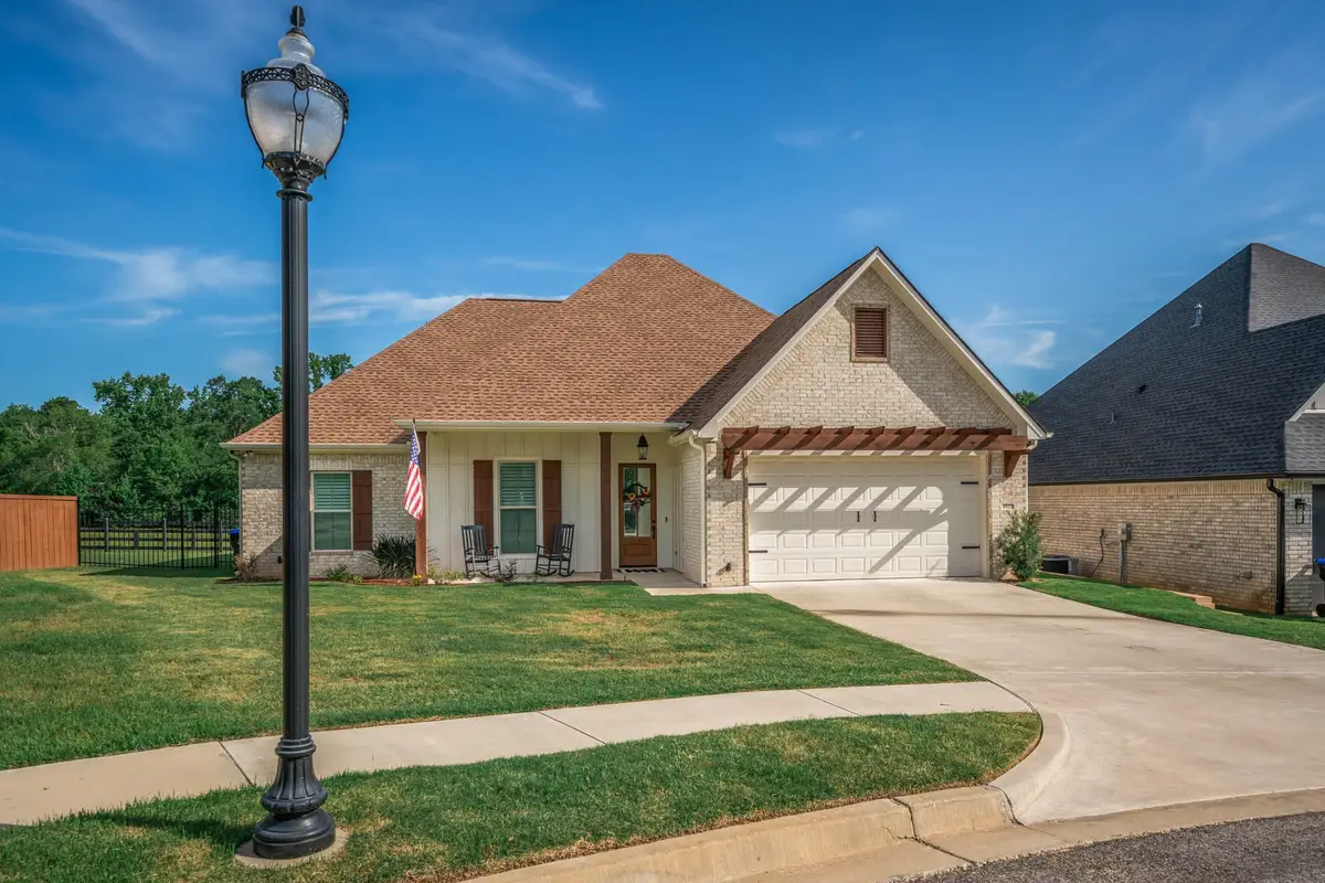 4523 Lone Oak Ln, Longview, TX 75605 - Image #1