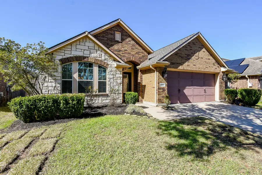 435 Cascade Oaks Lane, Richmond, TX 77406 - Image #2