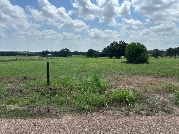 1111 Ohnheiser Kaase Road, Schulenburg, TX 78956