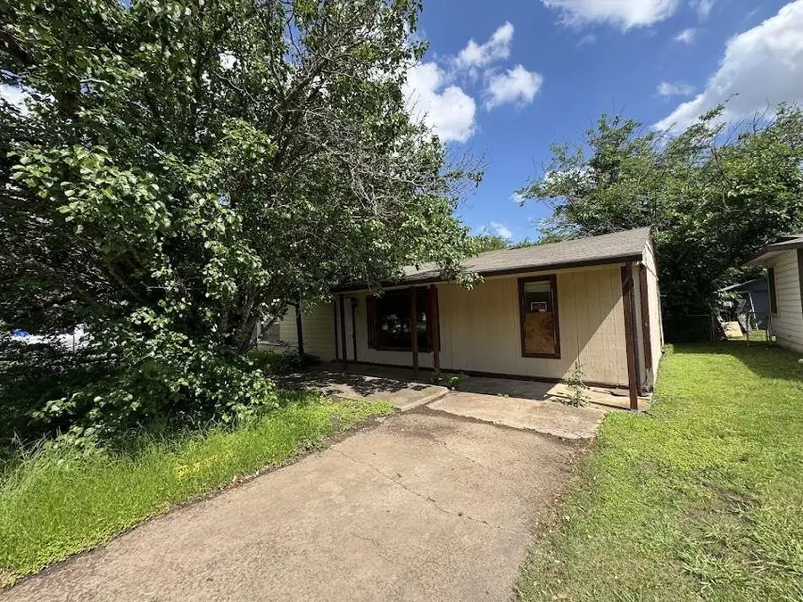 905 Euclid Street, Cleburne, TX 76033 - Image #2