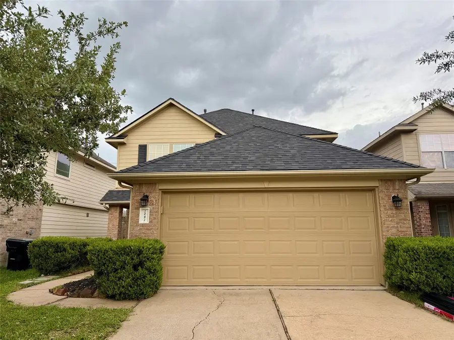 2042 Nichole Woods Drive, Houston, TX 77047 - Image #2