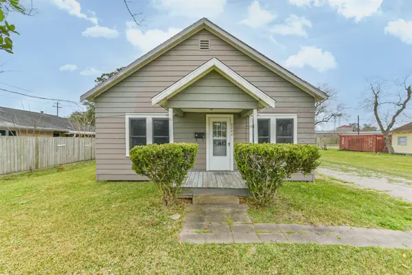 2242 Houston Avenue, Pearland, TX 77581
