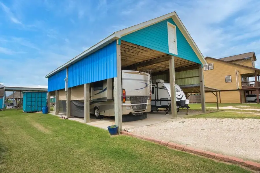 6194 S Shore Street, Sargent, TX 77414 - Image #2