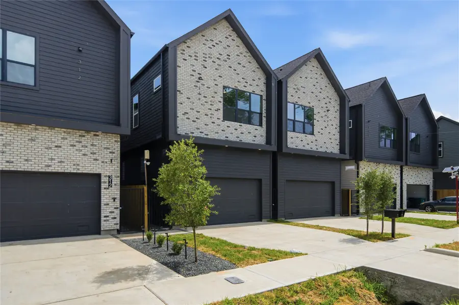 308 E 35th Street, Houston, TX 77018 - #2
