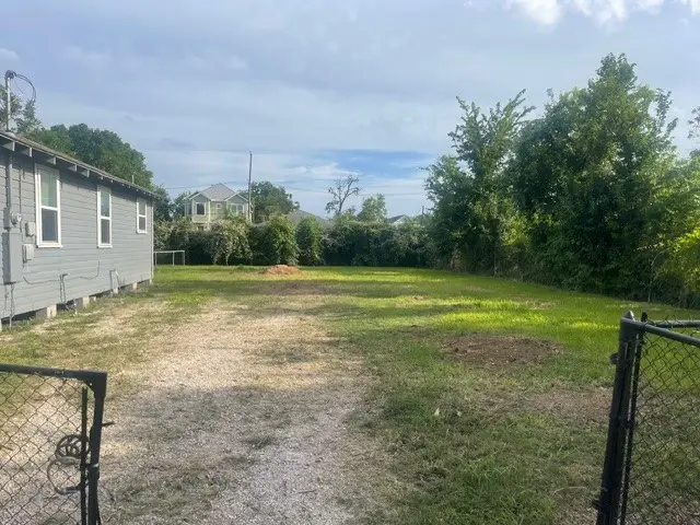 1312 E 35th Street, Houston, TX 77022 - Image #1