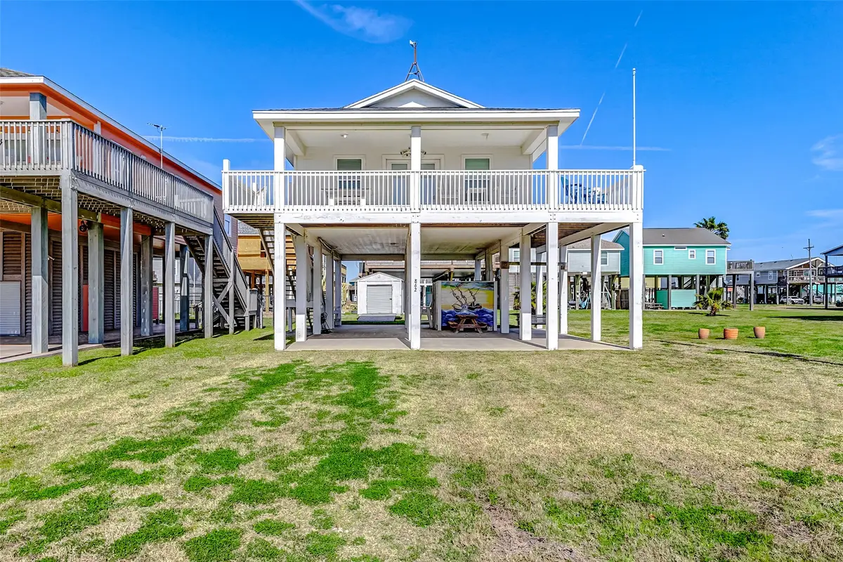 862 Holiday, Crystal Beach, TX 77650 - #1