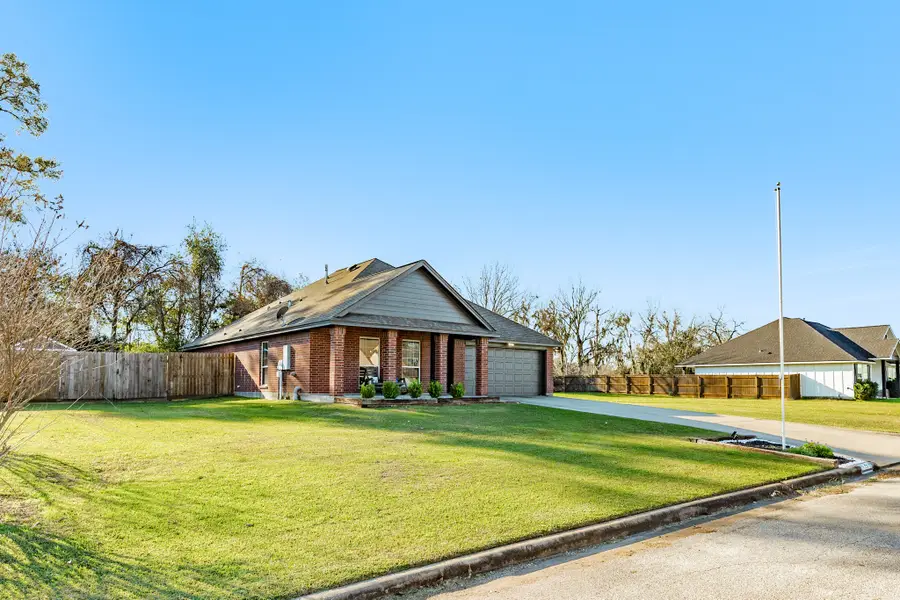 2518 Ridgewood Drive, West Columbia, TX 77486 - Image #3