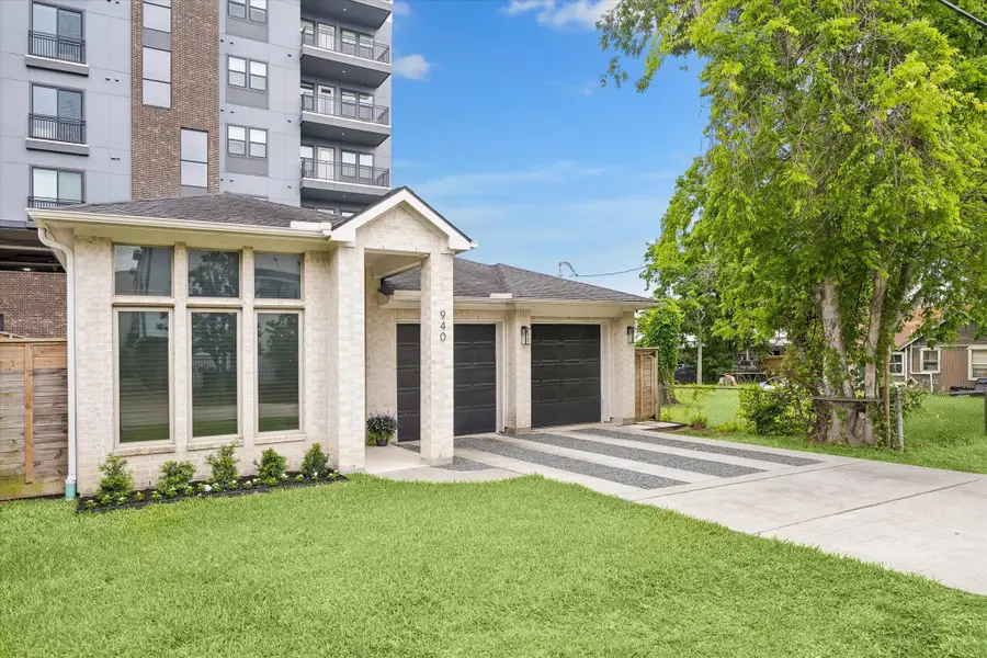 940 W 21 Street, Houston, TX 77008 - #2