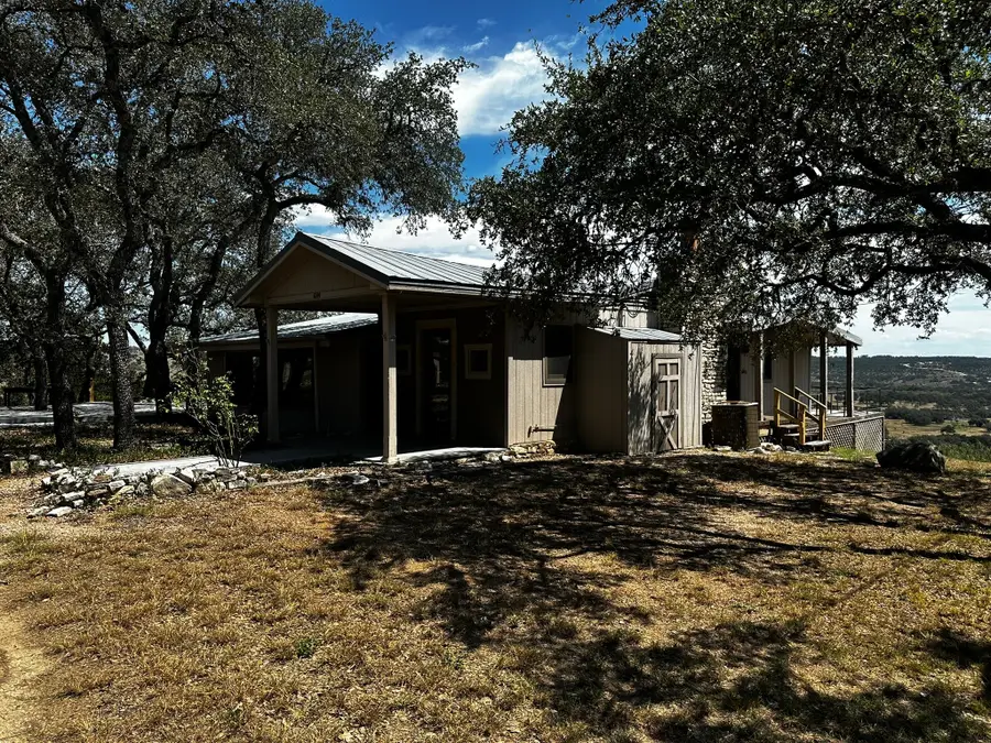 6300 Paradise Manor Circle, Marble Falls, TX 78654 - Image #2