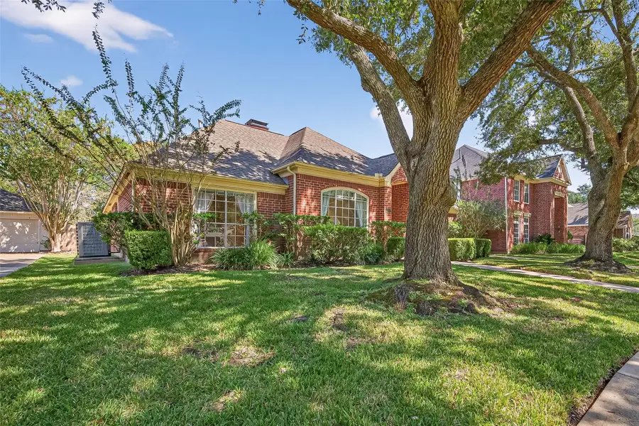 5323 Avondale Drive, Sugar Land, TX 77479 - Image #3