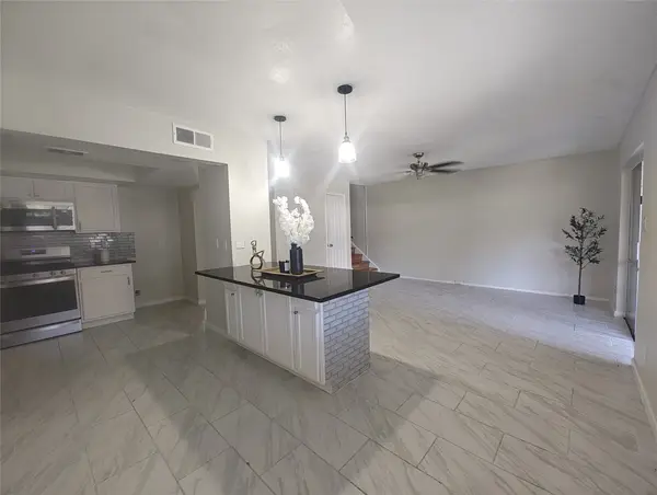2252 Shadowdale Drive #362, Houston, TX 77043