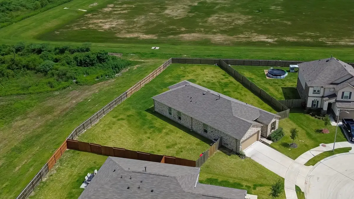 7227 Birchville Drive, Rosharon, TX 77583 - Image #1