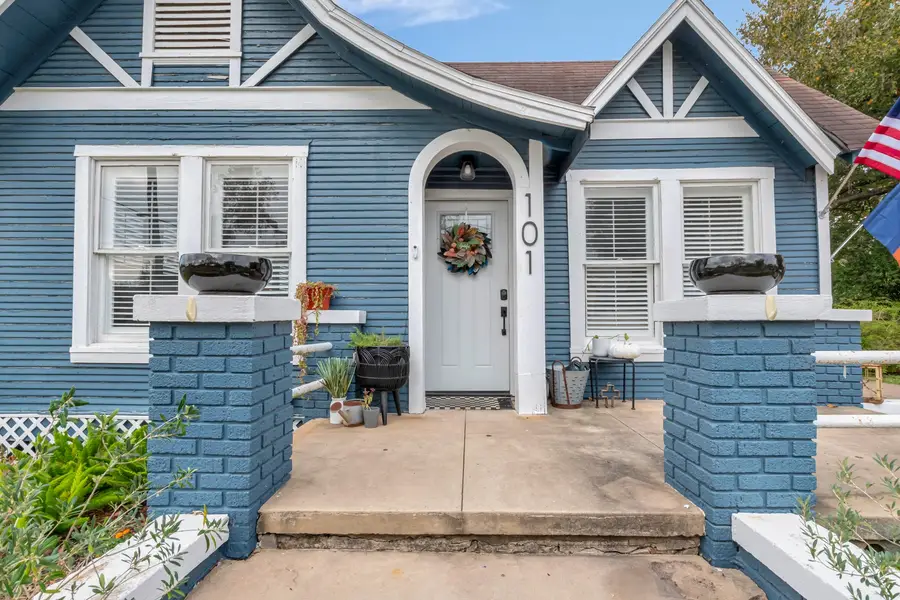 101 N Cameron Street, Victoria, TX 77901 - Image #2