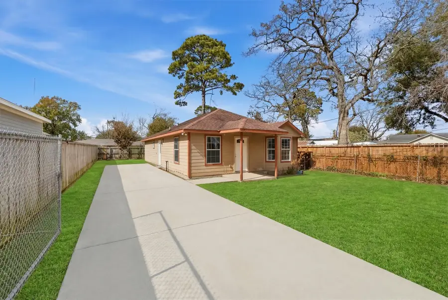 7125 Farnsworth Street, Houston, TX 77022 - #2