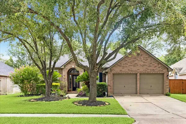 1823 River Trail, Sugar Land, TX 77479