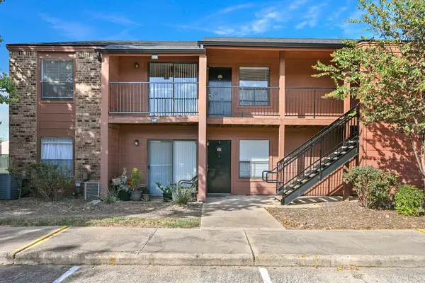 904 University Oaks Boulevard #148, College Station, TX 77840