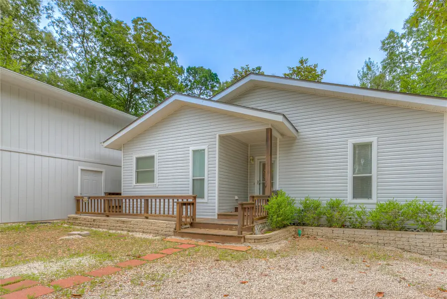 241 E Peterson Loop, Livingston, TX 77351 - #2