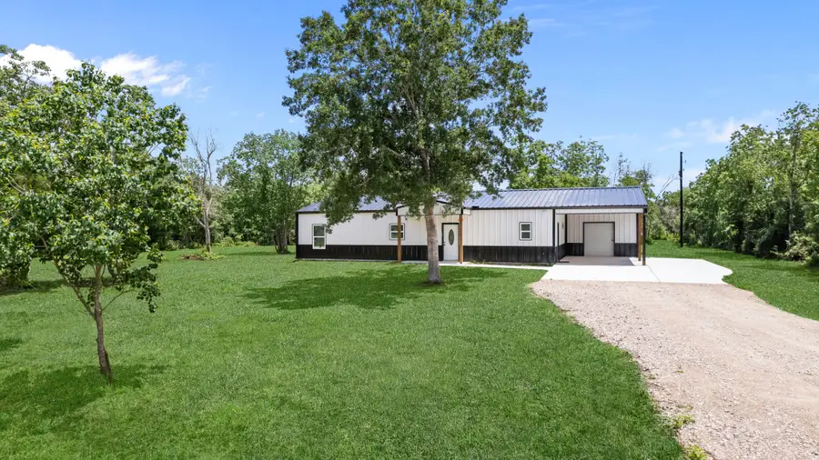 9309 Ave C, Liverpool, TX 77577 - #2