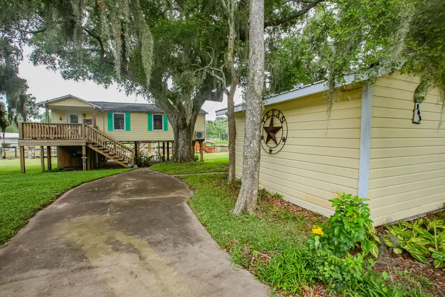 143 Private Road 652, Sargent, TX 77414 - Image #2